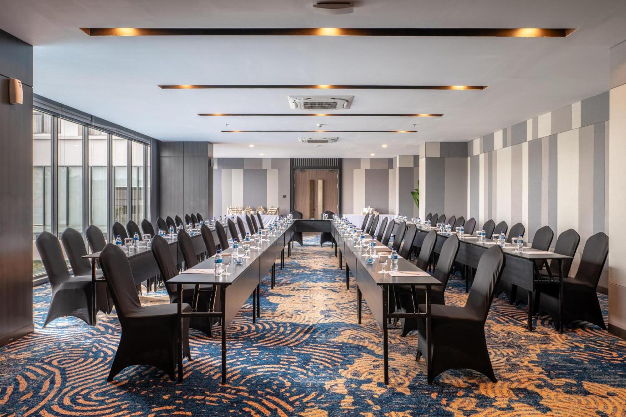 Aston Sorong Hotel & Conference Center المظهر الخارجي الصورة